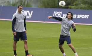 Edinson Cavani à l'entraînement avec Zlatan Ibrahimovic, le 7 août 2013.