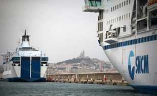 Des navires de la SNCM dans le port de Marseille dans le sud de la France, le 4 juillet 2014
