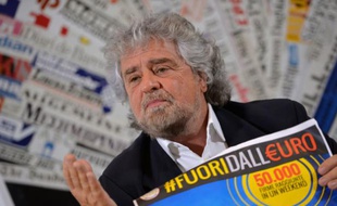 Le leader du mouvement M5S Beppe Grillo lors d'une conférence de presse à Rome, le 18 décembre 2014