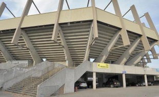 Des spécialistes mandatés par la FFF sont venus vendredi à Strasbourg étudier la possibilité d'agrandir le stade de la Meinau.