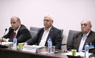 George Sabra (C) membre du HCN (Haut comité des négociations) le 18 avril 2016 à Genève