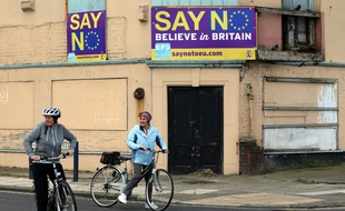 Un panneau pour le retrait du Royaume-Uni de l'Union européenne à Redcar (nord-est de l'Angleterre), le 27 juin 2017