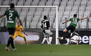 Le but de Ruslan Malinovskyi lors de Juventus-Atalanta (2-2), le 11 juillet 2020.