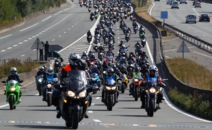 Une manifestation de motards à Lille.