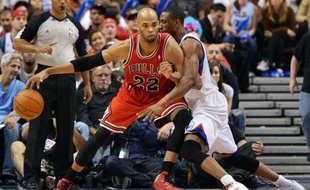 Chicago a subi contre Philadelphie sa troisième défaite en trois matches lors du 1er tour des play-offs de la NBA dimanche.