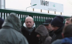 Les salariés de Mory Ducros du site de Libercourt, dans le Pas-de-Calais ont bloqué le dépôt de Lesquin, le 27 janvier 2014.
