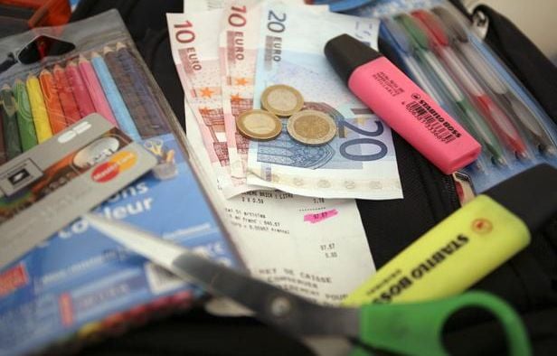 Orange : Une distribution de fournitures scolaires organisée par des... dealers, interdite par le préfet