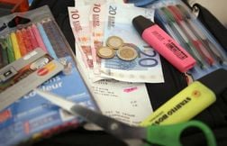 Une distribution de fournitures scolaires organisée par des dealers, finalement interdite