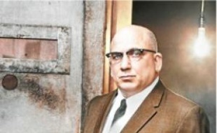 Jonathan Coyne, alias Edwin James.
