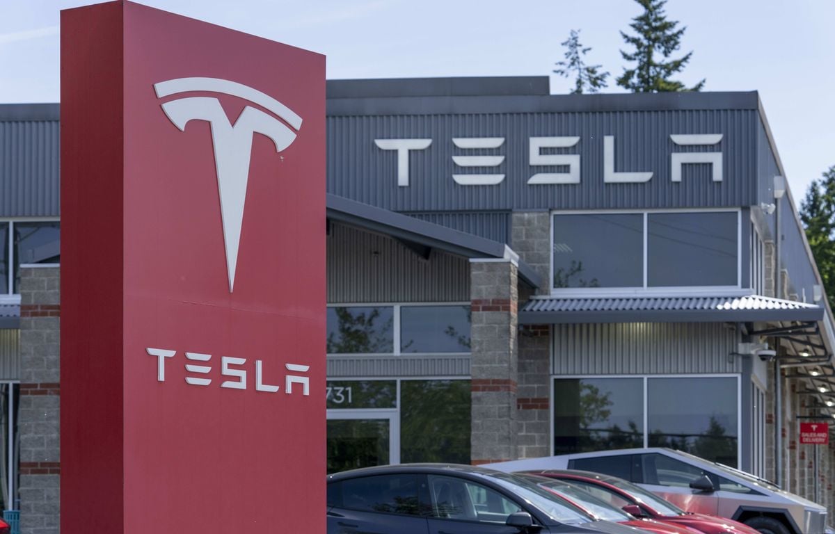 Etats-Unis : Amende record de 242 millions de dollars pour Tesla après un...
