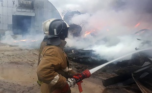 Des pompiers russes