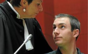 Pierre, 17 ans lors des faits, a perdu l'usage de son œil droit.