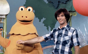 Casimir (Yves Brunier) et François (Patrick Bricard) sur le plateau de l'émission «L’Ile aux enfants» sur TF1 en 1975.