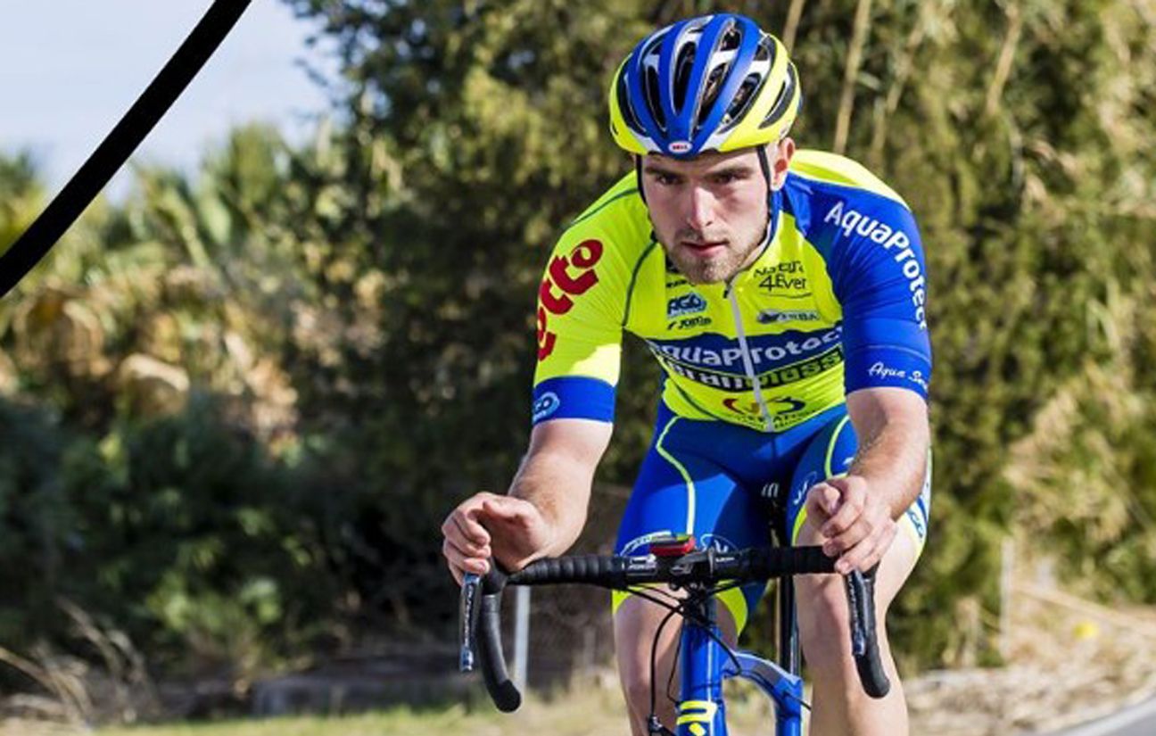 Le coureur cycliste belge Jimmy Duquennoy est décédé vendredi soir à l'âge de 23 ans, le 5 octobre 2018. 