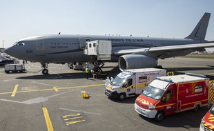 Lors d'un pont aérien entre Mulhouse et Bordeaux pour transporter des patients covid-19 dans un état grave. (Illustration).