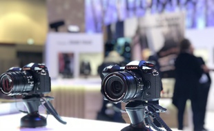 Le nouveau Panasonic Lumix G9, dévoilé en exclusivité mondiale au Salon de la Photo 2017.