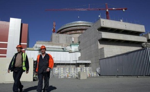 L'électricien finlandais TVO a indiqué lundi qu'il réclamait environ 1,8 milliard d'euros au consortium Areva/Siemens dans le cadre du contentieux sur les retards et surcoûts de la construction d'un réacteur nucléaire EPR.