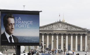 Préparatifs pour le meeting de Nicolas Sarkozy, place de la Concorde, à Paris, le 15 avril 2012.