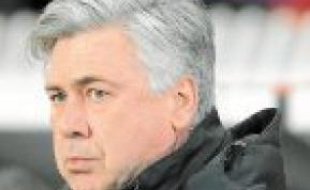 L'entraîneur du PSG, Carlo Ancelotti.