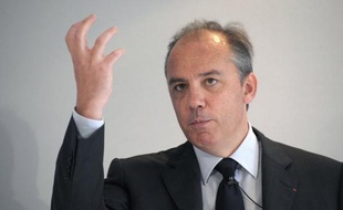 Un médiateur national sera mis en place pour les salariés "les plus fragiles" d'ici la fin de l'année à France Télécom-Orange, a annoncé vendredi dans un entretien au Parisien, Stéphane Richard, le directeur général du groupe ébranlé par plusieurs dizaines de suicides depuis 2008.