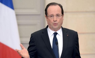 "Une opération est en cours" en Algérie sur le site gazier où sont retenus en otages plusieurs étrangers par un groupe islamiste, a affirmé jeudi une source gouvernementale française, ajoutant que Paris "se tient informé" de la situation.