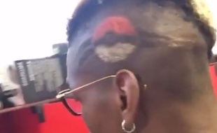 La sobriété, toujours, dans les choix capillaires de Paul Pogba.