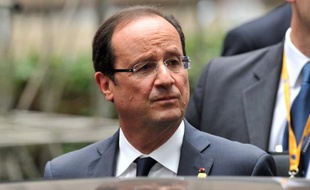 François Hollande a confirmé samedi son intention de proposer une nouvelle loi pénalisant la négation du génocide arménien en s'adressant à des représentants de cette communauté qui redoutaient un revirement après les propos de Laurent Fabius sur la relation franco-turque.