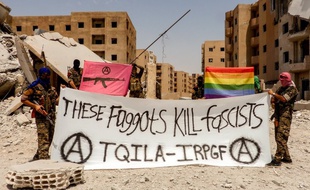 Un groupe armé proche des forces kurdes a annoncé fin juillet la formation de TQILA, un groupe de combat LGBT dans la région de Raqqa en Syrie.