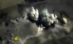 Photo diffusée par le ministère de la Défense russe montrant un bombardement sur Raqa en Syrie, le 3 octobre 2015.