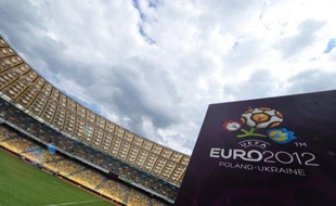 L'Ukraine a assuré mercredi être sur la bonne voie pour accueillir l'Euro-2012 de football en dépit des annonces et menaces de boycott de la compétition par plusieurs pays européens pour protester contre le traitement en prison de l'ex-Première ministre ukrainienne Ioulia Timochenko