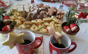 Foie gras, saumon, chapon, fromages, gâteaux... A Noël, nos estomacs sont mis à rude épreuve. Voilà pourquoi une petite cure detox peut être salvatrice.
