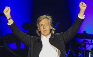 Le chanteur Paul McCartney