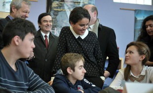La ministre de l'Education nationale Najat Vallaud-Belkacem en déplacement au collège Paul-Eluard à Beuvrages (Nord), le 18 janvier 2016