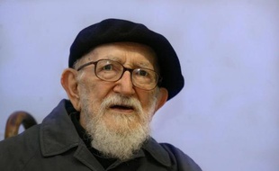 L'abbé Pierre, qui aurait 100 ans le 5 août, est resté une "conscience" pour la société même si les pouvoirs publics semblent l'avoir un peu oublié, soulignent le Mouvement Emmaüs et la Fondation Abbé Pierre, qui poursuivent son combat contre la pauvreté et l'exclusion.