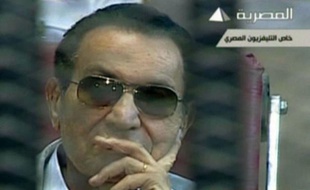 Le nouveau procès de l'ex-président égyptien, Hosni Moubarak, jugé pour la mort de centaines de manifestants lors de la révolte de début 2011, reprendra le 8 juin, a annoncé la cour à l'issue d'une audience samedi au Caire.