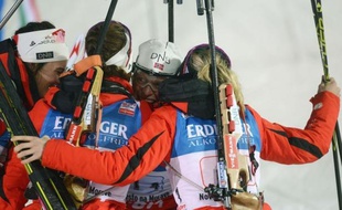 La Norvège a remporté le relais dames des Championnats du monde 2013 de biathlon dans lequel la France s'est classée 6e vendredi à Nove Mesto.