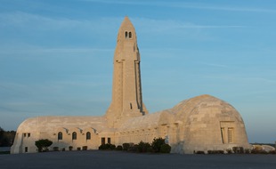 L'ossuaire de Douaumont, où reposent les corps de milleirs de soldats de la Première Guerre Mondiale.