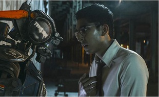 Dev Patel dans Chappie