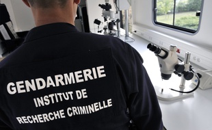 Un gendarme de l'Institut de recherche criminelle de la gendarmerie. (Illustration)