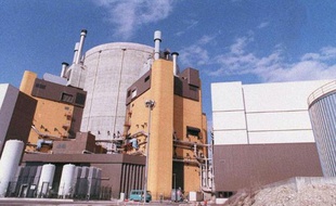 Le réacteur nucléaire Superphénix de Creys-Malville (Isère), le 10 avril 1987