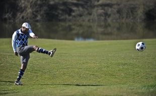 Sylvain Wiltord lors d'un tournoi de foot-golf, à Feucherolles, en 2014.