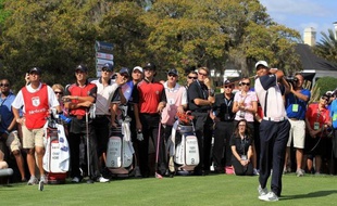L'Américain Tiger Woods, contraint à l'abandon à l'Open de Dora, en Floride, en raison d'une douleur au tendon d'Achille gauche, il y a huit jours, a déjà rejoué lundi en compagnie de l'Anglais Justin Rose.