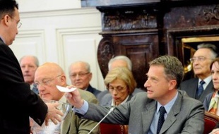En Savoie, Hervé Gaymard (UMP), ancien ministre de l'Economie, reprend la tête d'un départemebnt qu'il avait déjà dirigé de 1999 à 2002.