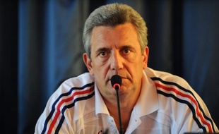 Le sélectionneur de l'équipe de France Claude Onesta s'est insurgé lundi contre le "fiel" et l'"aigreur" déversés sur internet dans les commentaires aux articles publiés sur les Bleus pendant le Championnat d'Europe de handball en Serbie.