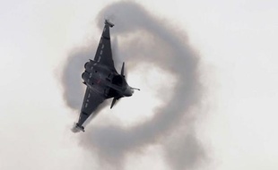 L'avion de chasse français Rafale 2. Illustration.