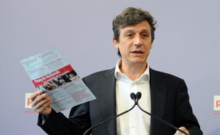 Le Parti Socialiste a salué mercredi soir "la mise au point claire" de François Hollande à destination de la Commission européenne, le porte-parole du PS, David Assouline, estimant que "la France est souveraine pour décider des réformes".