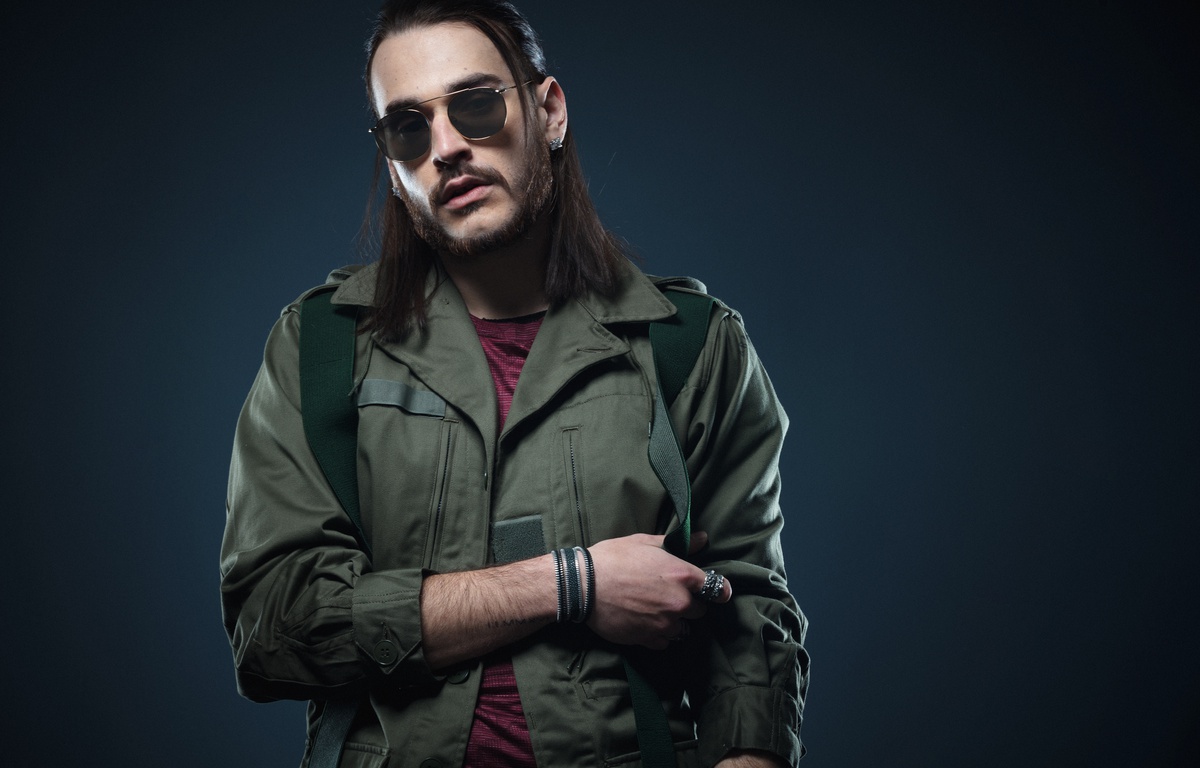 On a pris une leçon de latin avec le rappeur SCH qui sort l’album «Deo