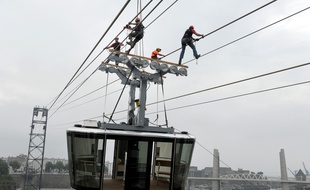 La première cabine du téléphérique de Brest a été installée