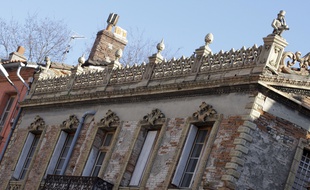 La maison Giscard qui jouxte la manufacture de l'avenue de la Colonne.