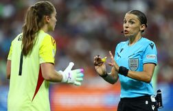 Stéphanie Frappart va arbitrer sa première grande finale à l’Euro féminin